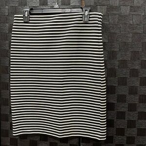 Loft Gorgeous blk and white skirt!